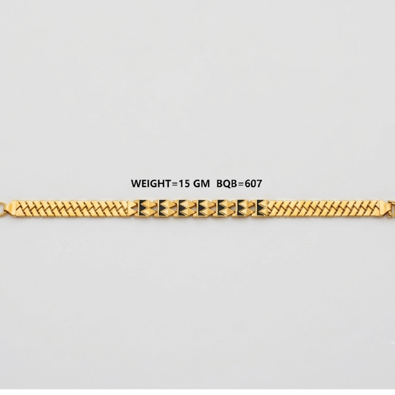 A gold-toned chain bracelet with alternating textured gold and black links, displayed horizontally on a light gray background with text overlay indicating weight and style code.