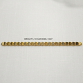 A gold chain bracelet with repeating heart-shaped links, displayed horizontally on a light textured fabric background with a weight overlay text.
