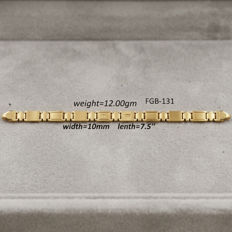 A gold link bracelet displayed on a gray velvet jewelry box, with overlaid text showing its weight of 12.00g, width of 10mm, and length of 7.