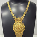 Gold necklace on a black mannequin with brand logo and weight measurement.