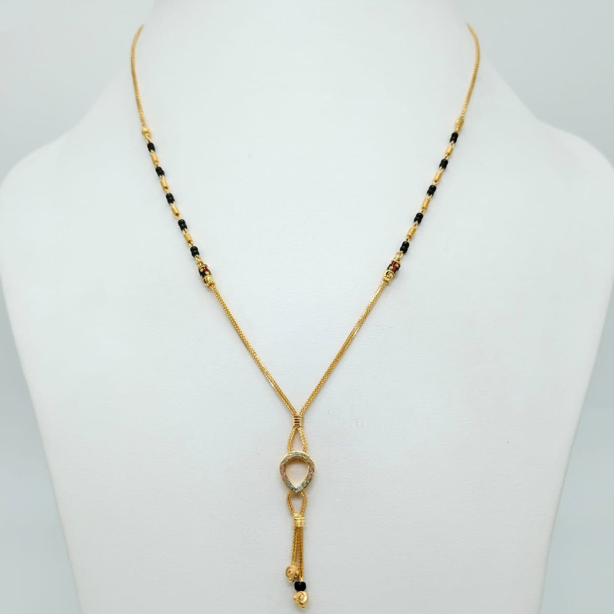 Unique pendant Short Mangalsutra