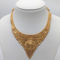 Gold necklace on a mannequin with weight displayed
